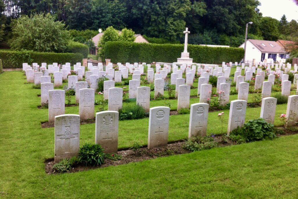 Sailly-au-Bois Military Cemetery