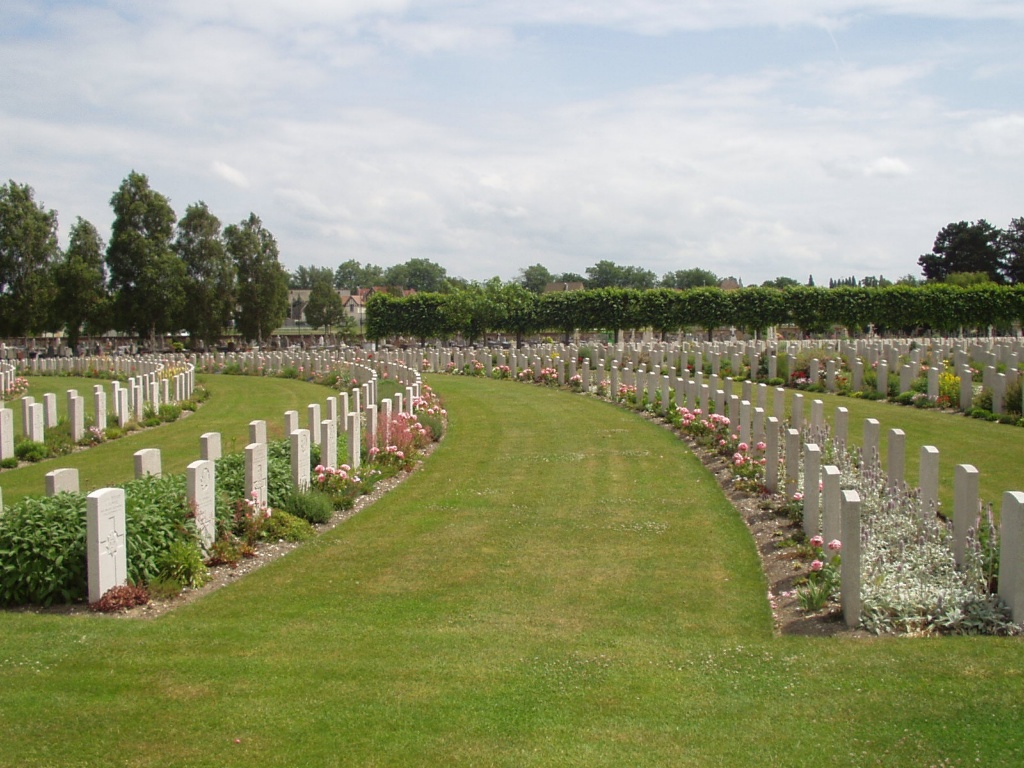 St Sever Cemetery, Rouen copyright CWGC