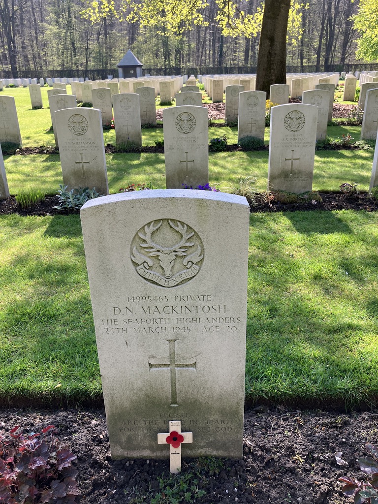 Donald MacKintosh - Reichswald Forest War Cemetery