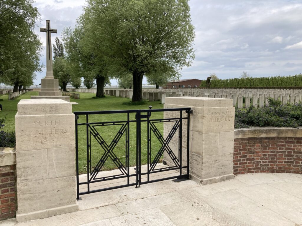 Perth (China Wall) Cemetery 