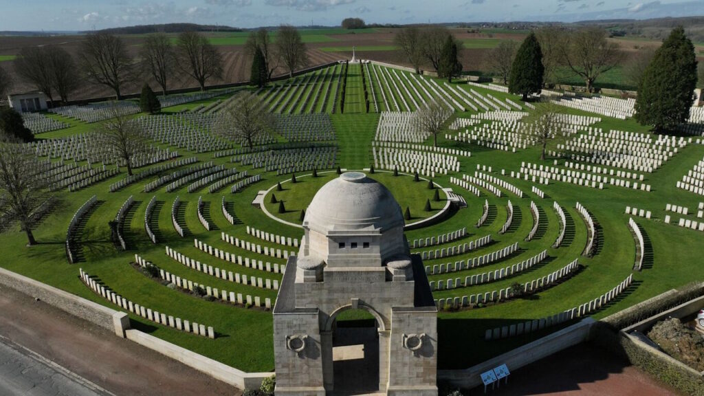 Cabaret-Rouge British Cemetery Copyright CWGC